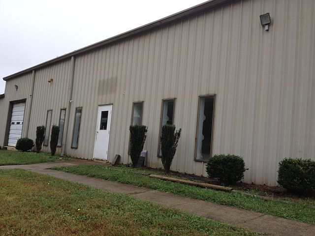 1st image of 5050 Prospect St