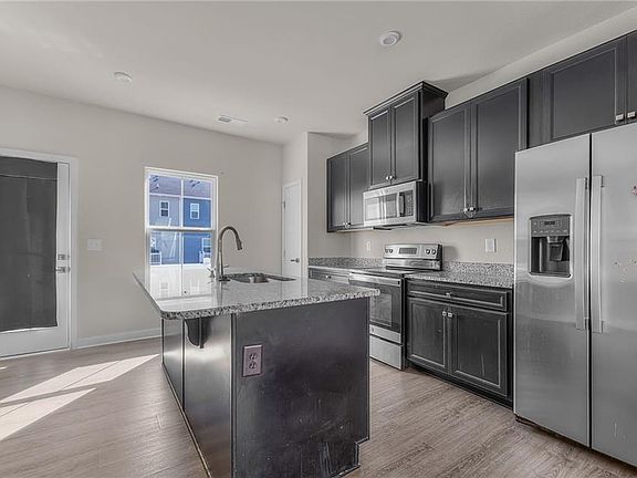 5th image of 2688 Azalea Garden Rd #B