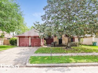 1055 Margate Dr, Pearland, TX 77584