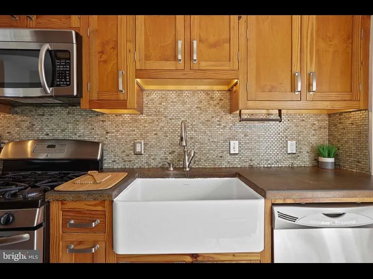 1640 S Charles St — Photo 17