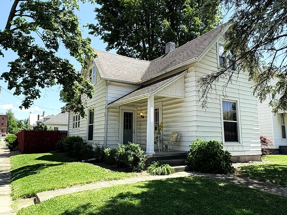 402 Russell Ave