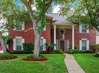 8915 Wallington Dr, Houston, TX 77096