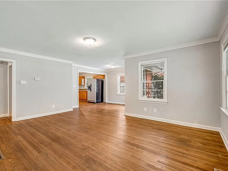 847 Gertrude Pl NW — Photo 4