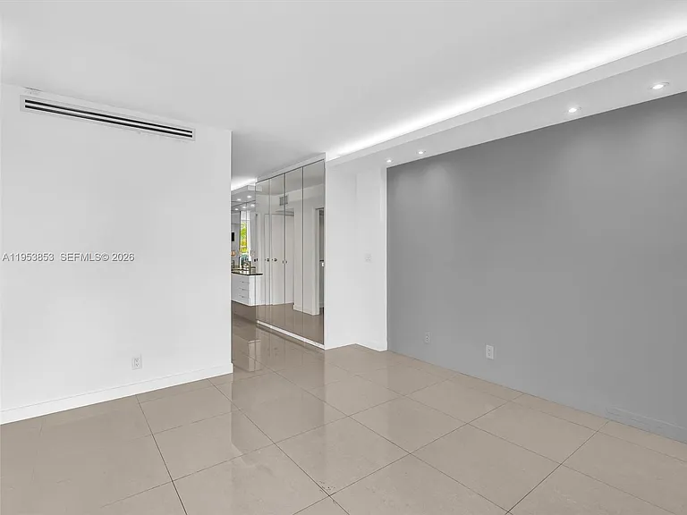 100 Bayview Dr #223 — Photo 41