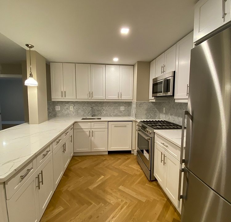1st image of 305 E 86th St #4EE