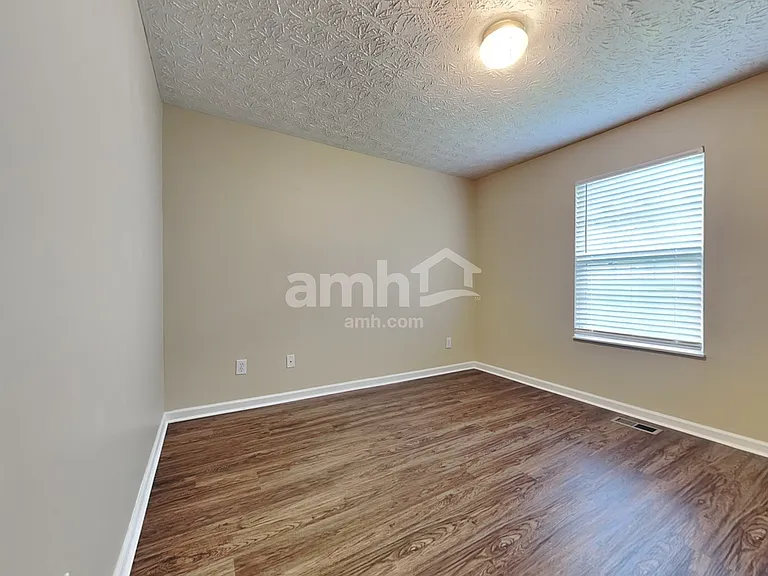 1117 Long Meadow Dr — Photo 15