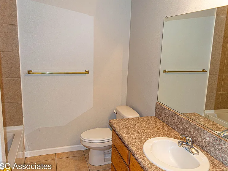 1363 E Lindo Ave #5 — Photo 11