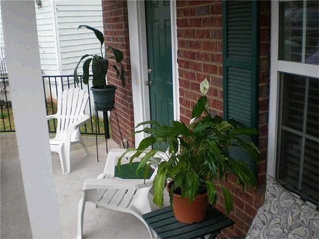 1st image of 1858 Barrington Ct