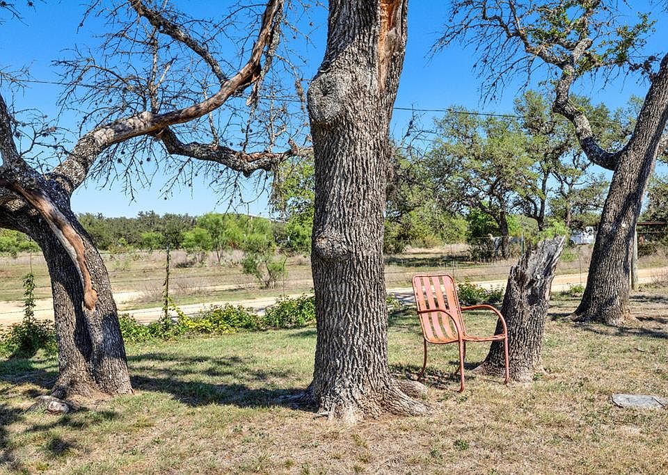 1st image of 104 Pitchfork Dr