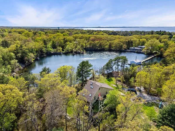 49 Woodbury St, Gloucester, MA 01930