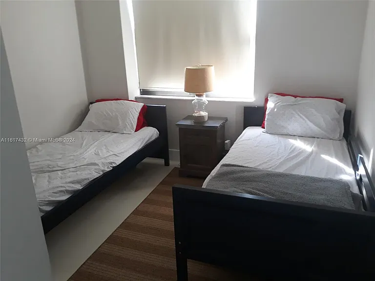 2555 Collins Ave #1711 — Photo 10