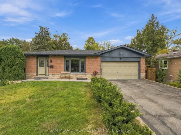 2009 Delaney Dr, Mississauga, ON L5J 3L3