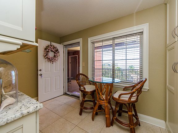 5th image of 19627 Gulf Blvd APT 402