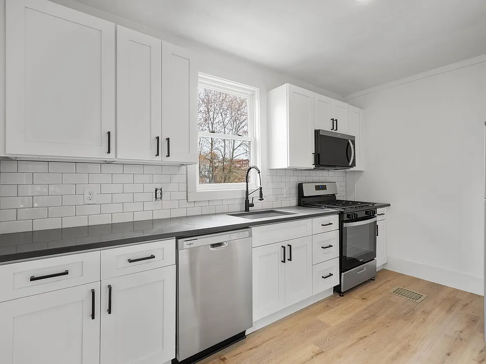 1111 McNeilly Ave