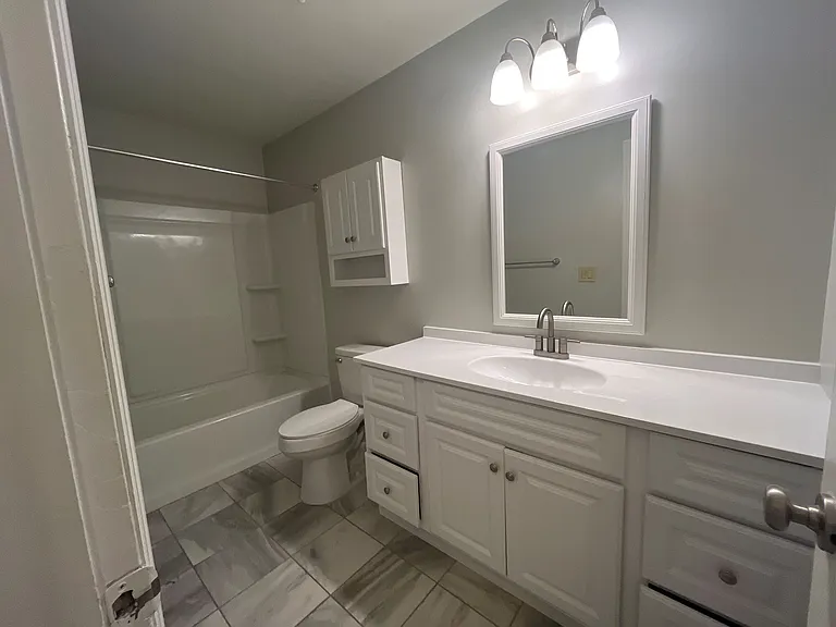 Heritage Village Apartments — Photo 24