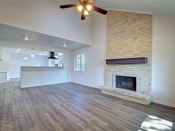 5th image of 2929 Monarch Dr
