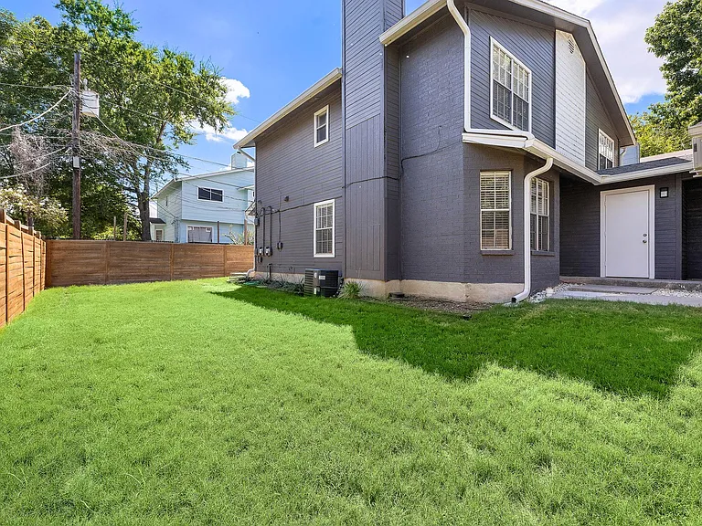 2009 Kirksey Dr #A — Photo 35