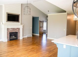 3977 E Willow Ridge Dr, Ammon, ID 83406