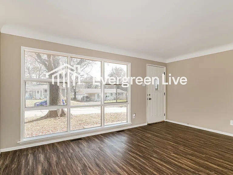 7009 Richwood Ln — Photo 4