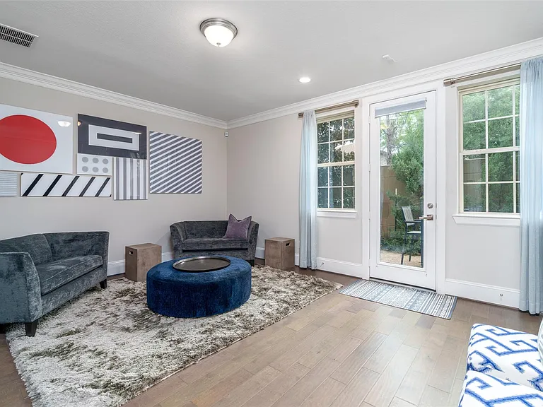 1303 Edwinstowe Trl — Photo 8