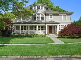 249 Monterey Ave, Pelham, NY 10803