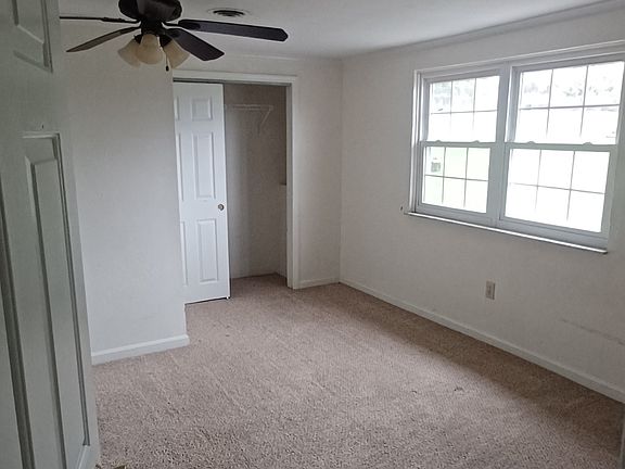 3rd image of 445 McClelland Rd