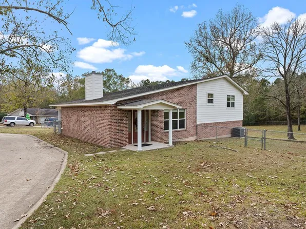 188 County Road 1040, Center, TX 75935