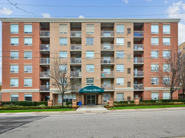 32 Tannery St #405, Mississauga, ON L5M 6T6