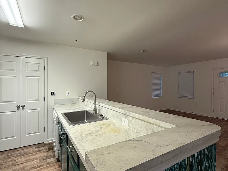 379 Sharpe St — Photo 11