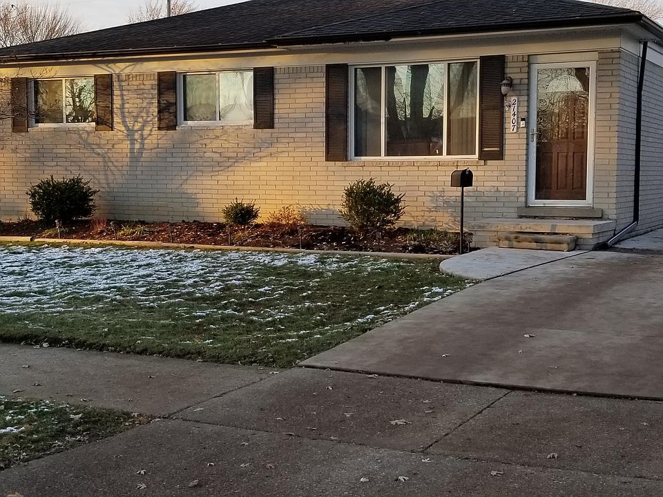 1st image of 21407 Parkway St