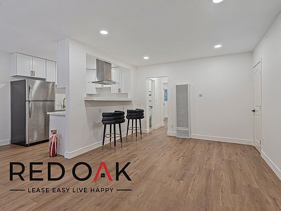 4th image of 8241 3/4 Whitsett Ave #3