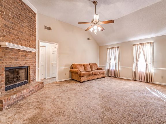 4th image of 8012 Sandywood Ln