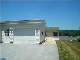 5th image of 640 Farmland Way