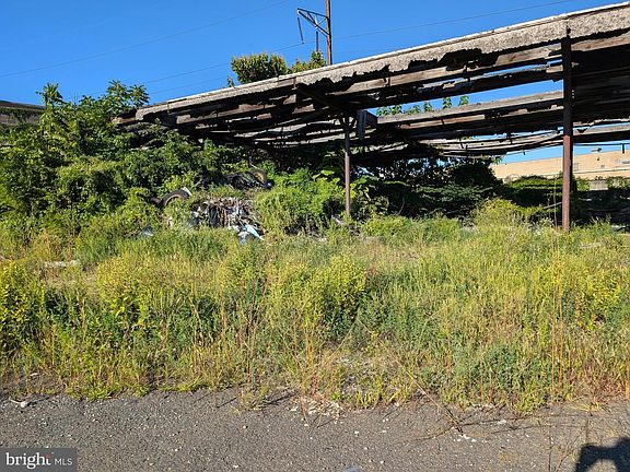 3rd image of 3733 Old York Rd #3737