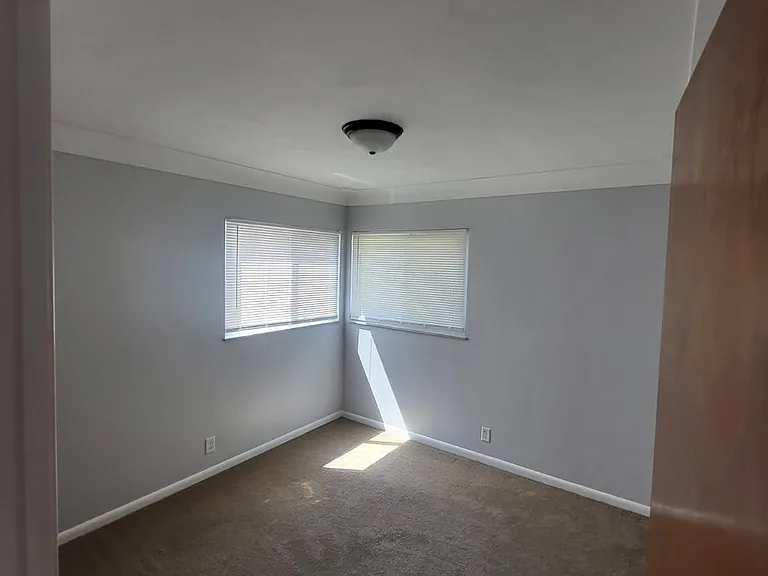 2954 Penrose Ave — Photo 14