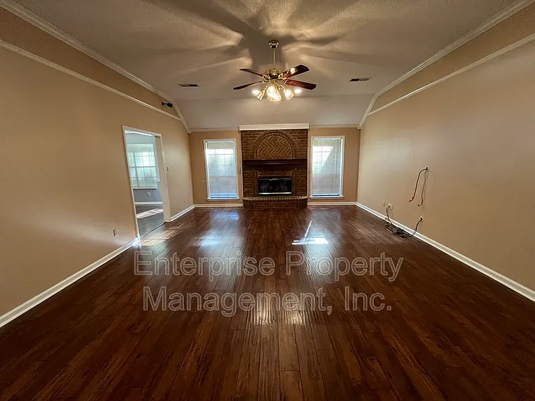 384 Walnut Trace Dr — Photo 4