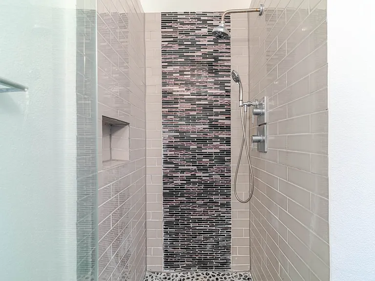 1305 N Columbus Ave #208 — Photo 31