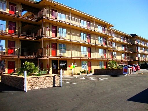 1st image of 3890 Cambridge St APT 206
