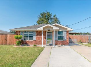 2904 Riverbend Dr, Violet, LA 70092