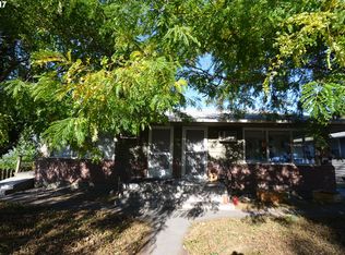 313 W 11th St, The Dalles, OR