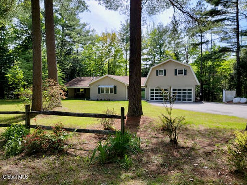 4th image of 219 Old Schroon Road