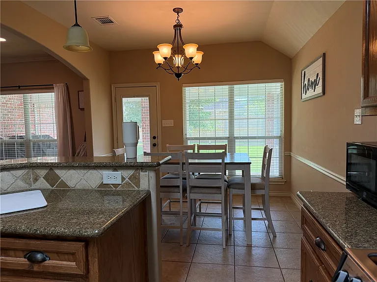 3908 Tournay Ln — Photo 6