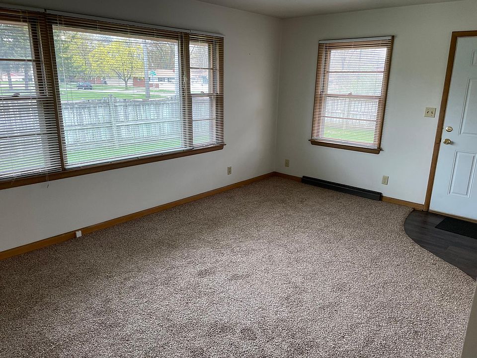 1st image of 3311 Darwood Dr #1/2