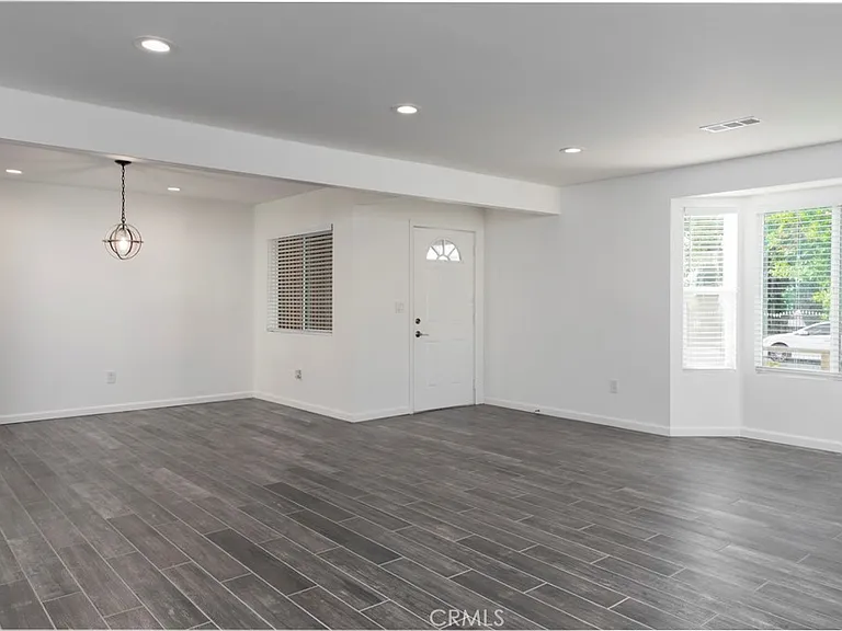 3834 W 111th St — Photo 5