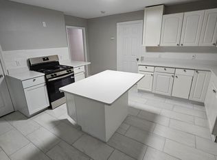 243 N Main St FLOOR 2, Norwich, CT 06360