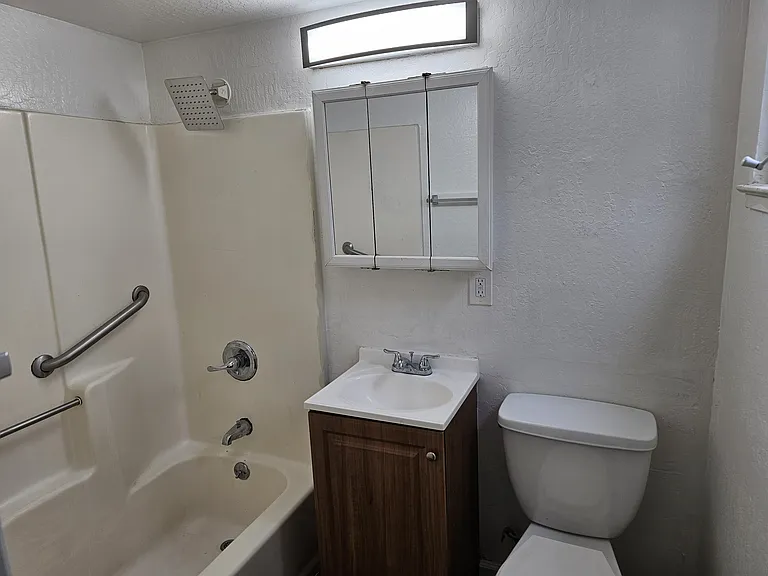 313 Raymond St #3 — Photo 5