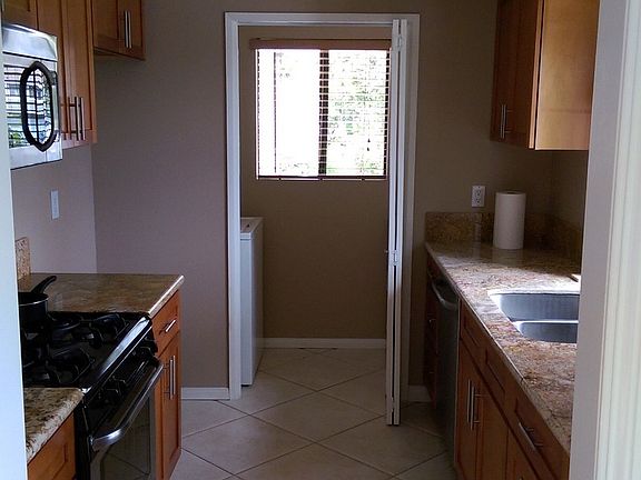 4th image of 11 Brandy Ln #22