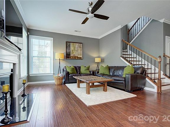 3rd image of 15003 Kinnegal Ln