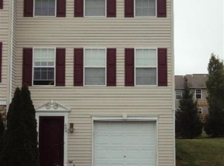 605 Charles Cir, York, PA 17406