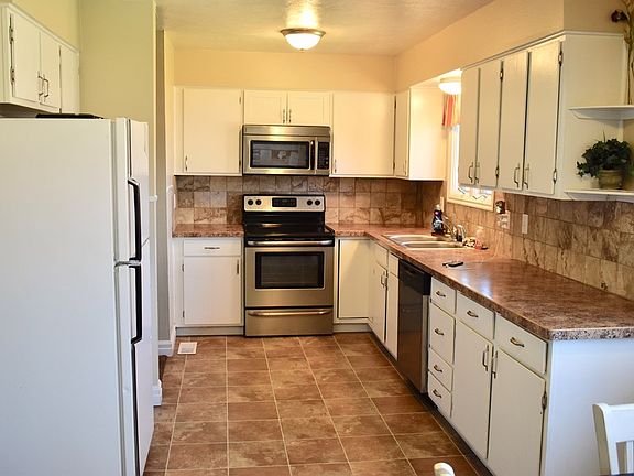 2nd image of 4205 E Poa St